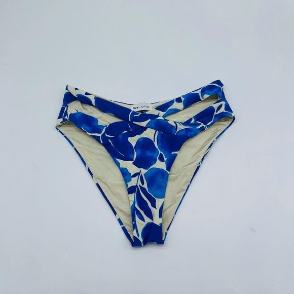 Onia -DVF Isla High-Waisted Bikini Bottoms
Diane Von Furstenberg - Picture 6 of 7